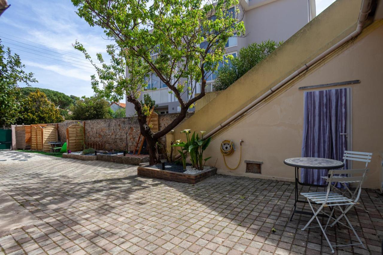 Love Room Avec Balneo Тулон Екстер'єр фото