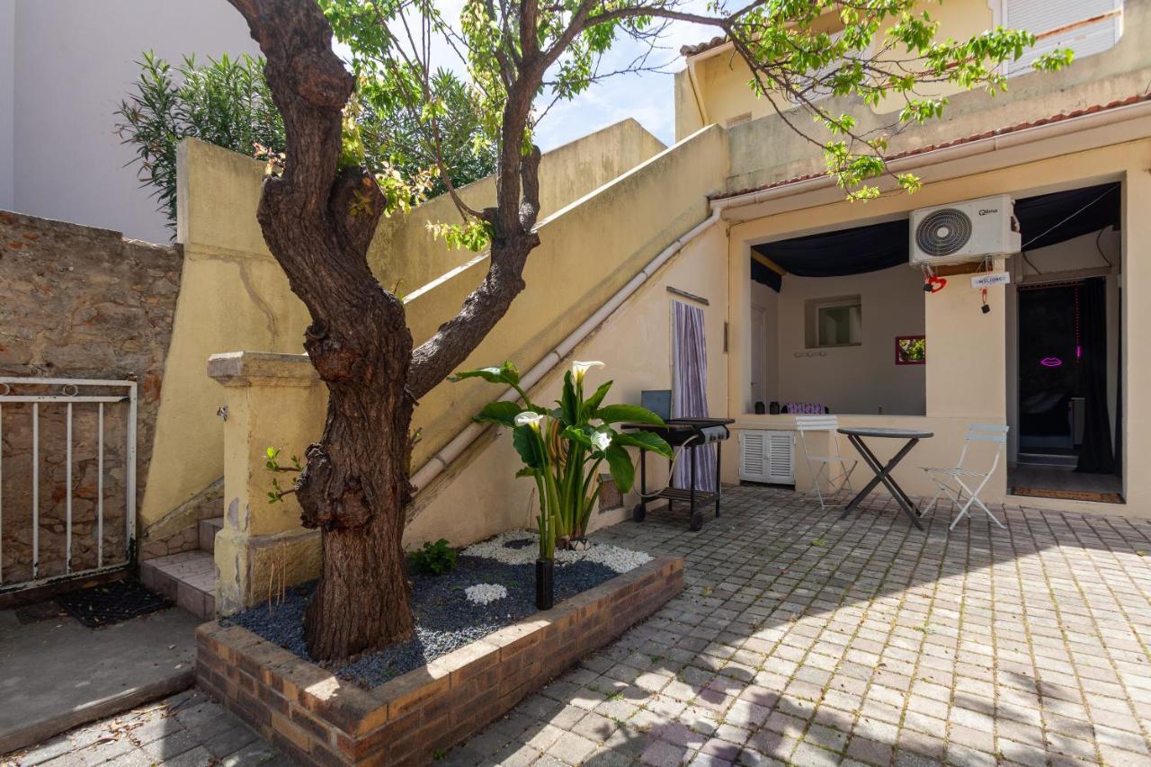 Love Room Avec Balneo Тулон Екстер'єр фото